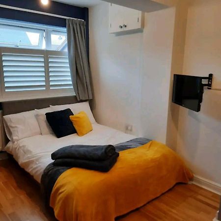 Double Room With Ensuite Close To Silverstone Whittlebury Exterior foto
